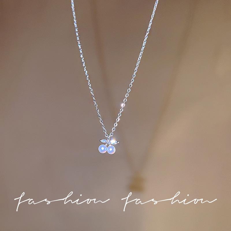 Butterfly zircon titanium steel necklace versatile niche light luxury collarbone chain with jewelry wholesale