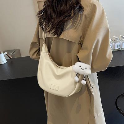 Sac femme nouveau automne et hiver mode sac bandoulière frais et doux sac d'épaule pour les trajets grande capacité tendance