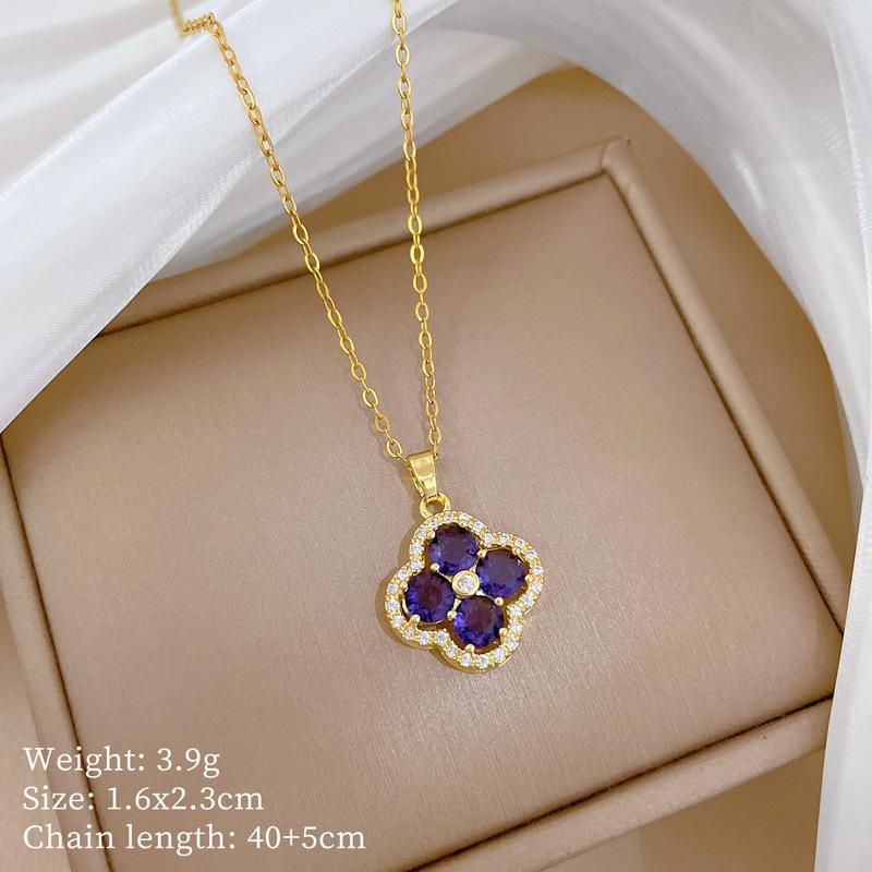 

Розкішне намисто з квітами з мікродіамантів, жіночий ланцюжок на ключицю з намистиною-трансфером та ювелірними виробами