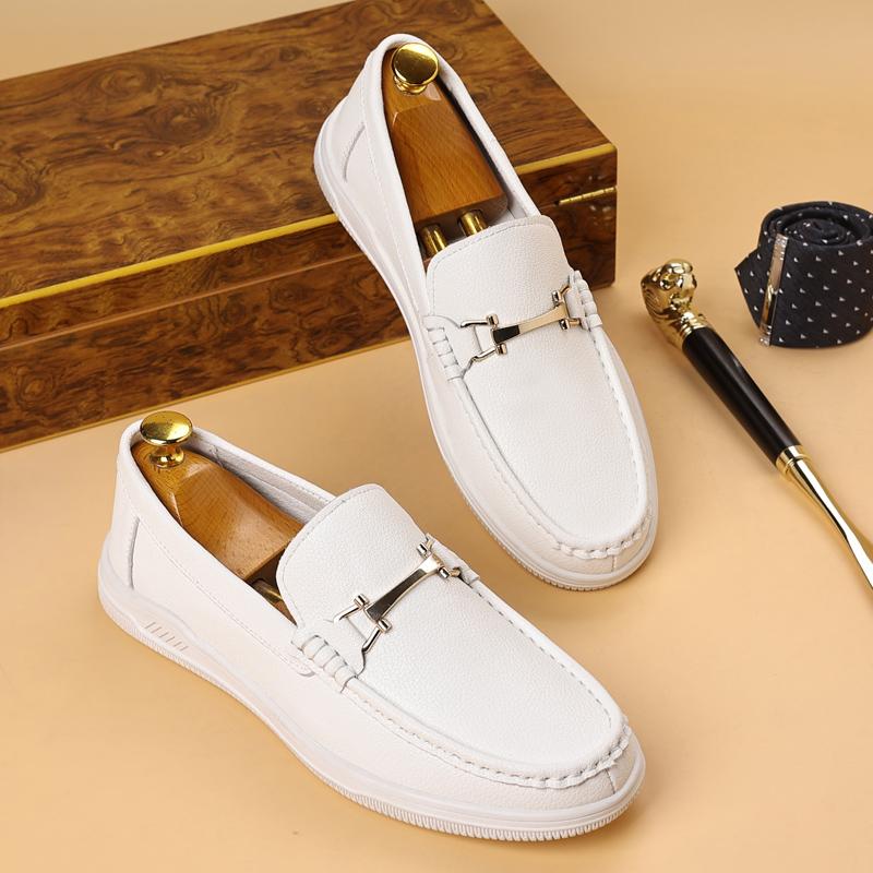 Fashion New Arrival Leather Mens Loafers Handmade Moccasins Stylish Designer Man Casual Shoes Slip On Flats Metal Buckle Male Boat Shoes