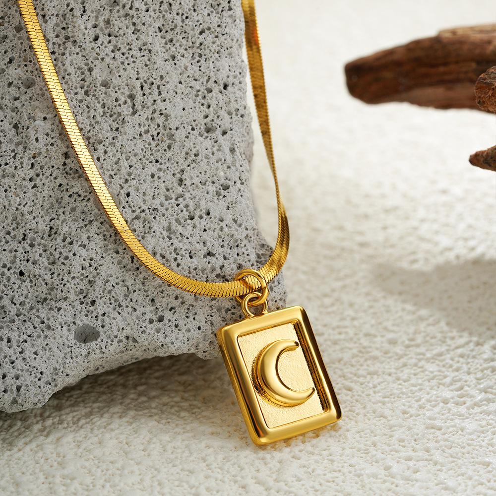 Stainless Steel 18K Gold Moon Pendant Necklace Simple Snake Bone Chain Collarbone Chain Round Square Tag