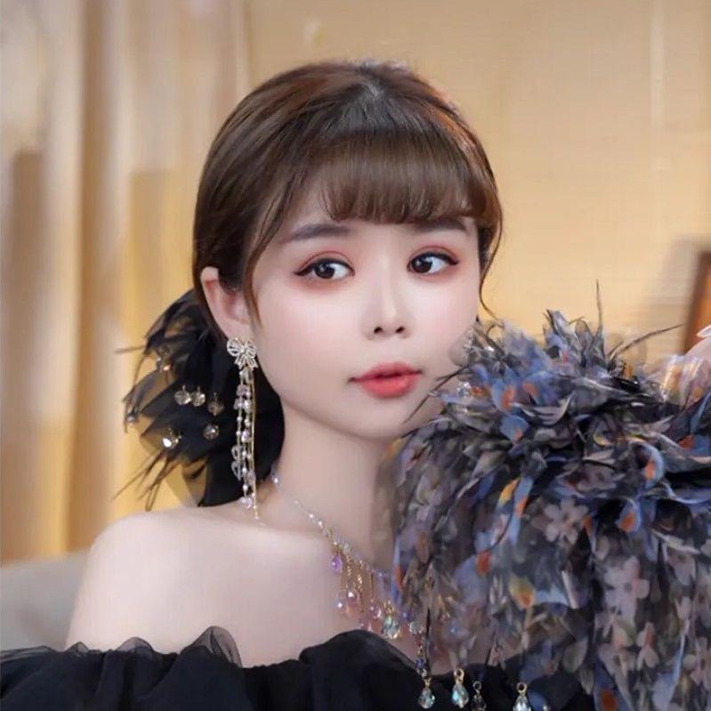 Prinzessin Federblume Krallenclip: Voluminöse, leichte und vielseitige Sommerkopfbedeckung