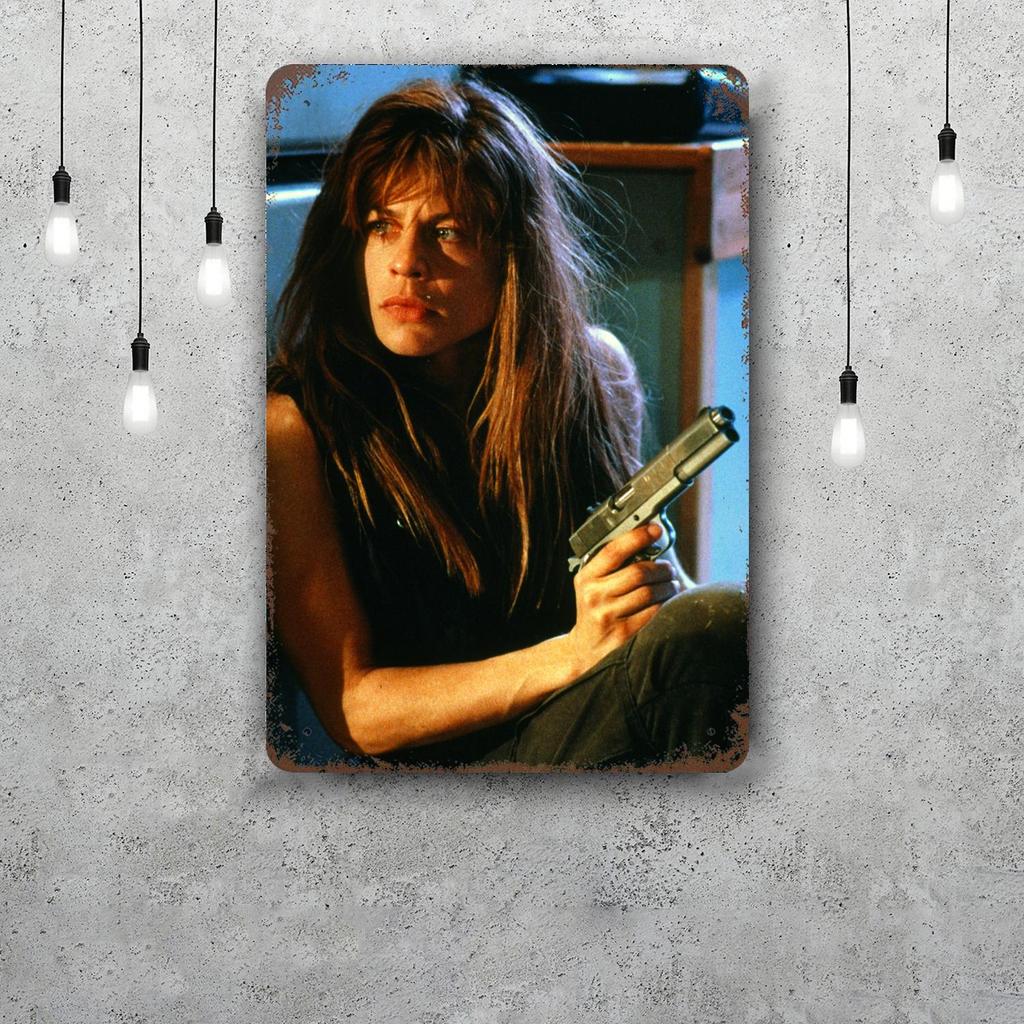 Linda Hamilton Metal Signs wall decor Vintage Tin Signs Captain Metal Poster Decor for Bar Pub Club Wall Decoration