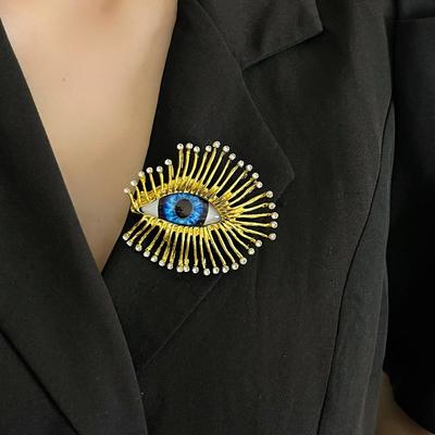 Broches y joyería para el cuerpo