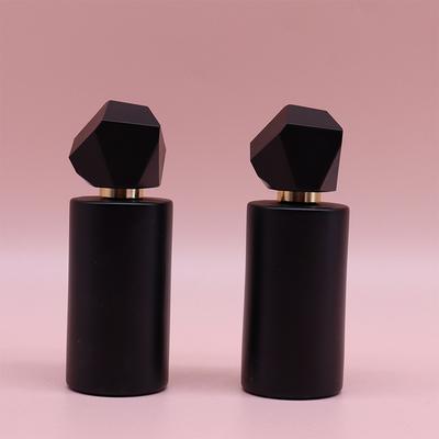 Flacon de parfum à spray vide de 50 ml en verre épais rechargeable avec couvercle polyédrique or noir, flacon atomiseur vide, récipient cosmétique pour maquillage