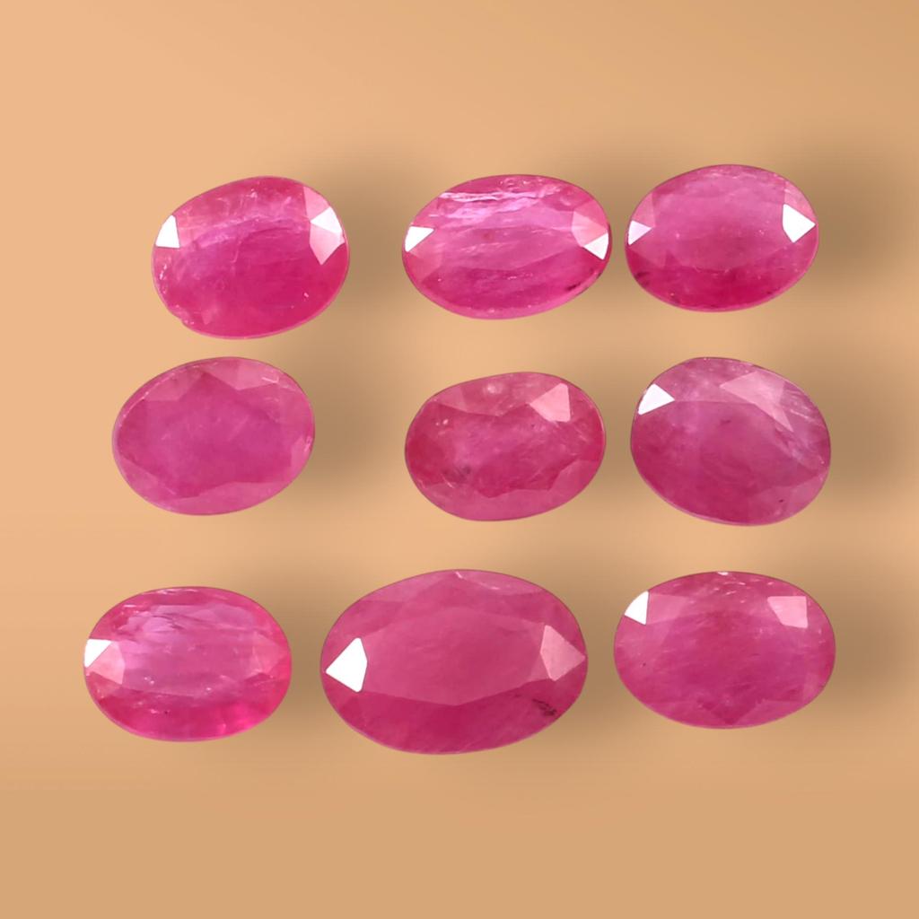 Oval geschliffener facettierter kalibrierter Edelstein Rubin, Lot rosafarbener Rubin-Edelsteine bester Qualität, lose Rubinsteine zur Schmuckherstellung.