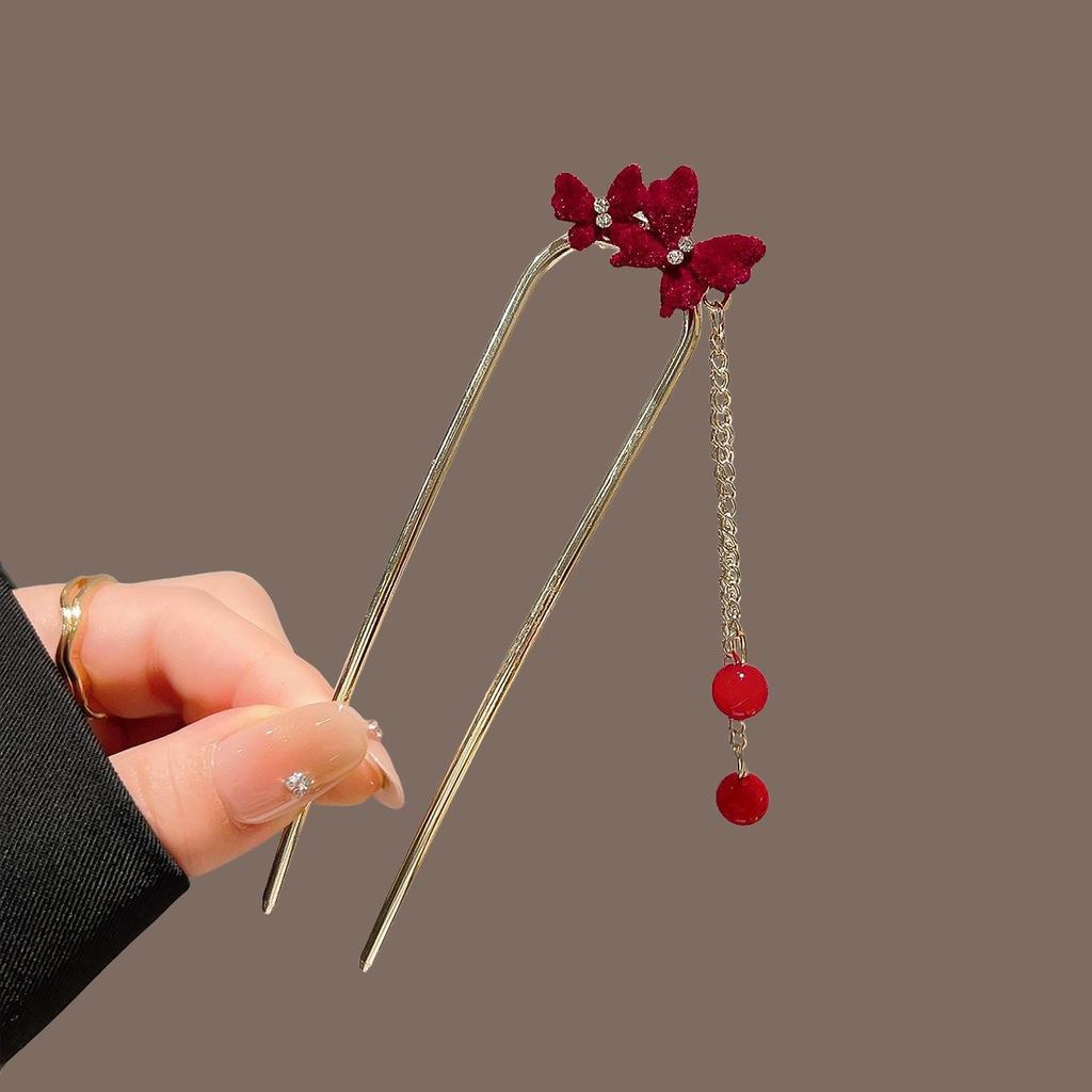 Elegant Red Rose Tassel Hairpin - U-shaped Hair Accessory for Women, Perfect for Updos and Traditional Attire.