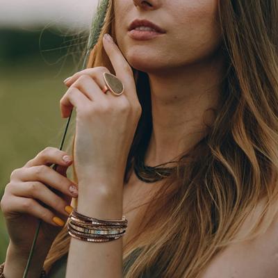 Böhmen Mehrschichtiges Damen-Armband aus Kunstleder, ethnischer Boho-Stil, handgefertigt, Mädchen-Manschettenarmband, Modeschmuck
