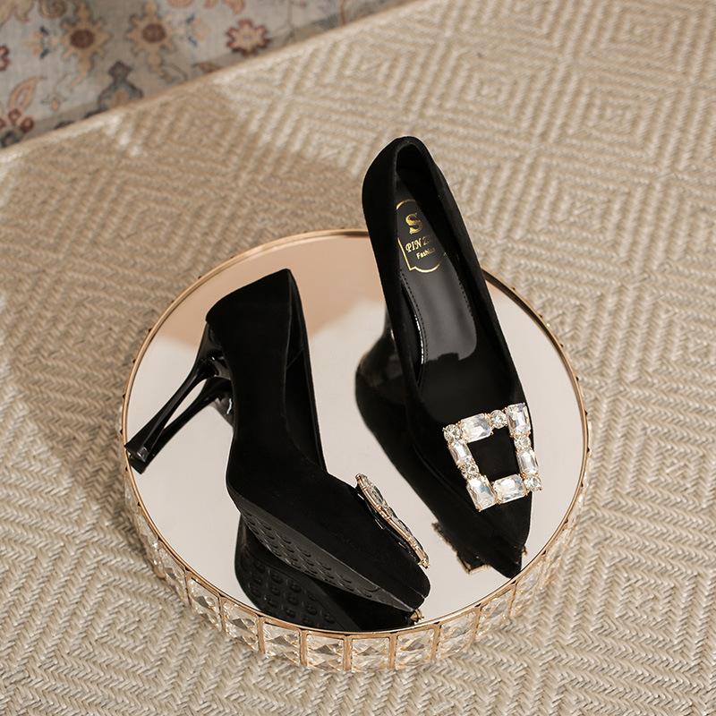 

Черные замшевые туфли на высоком каблуке женские с острым носком на тонком каблуке туфли-лодочки водонепроницаемые стол темперамент знаменитость высокий смысл стразы банкет женская обувь 39