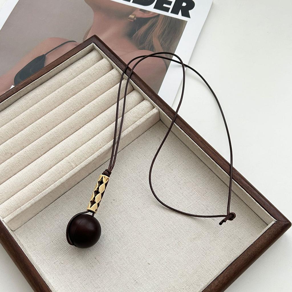 Vintage Brown Irregular Pendant Long Sweater Necklace For Women Fashion Jewelry Accessories