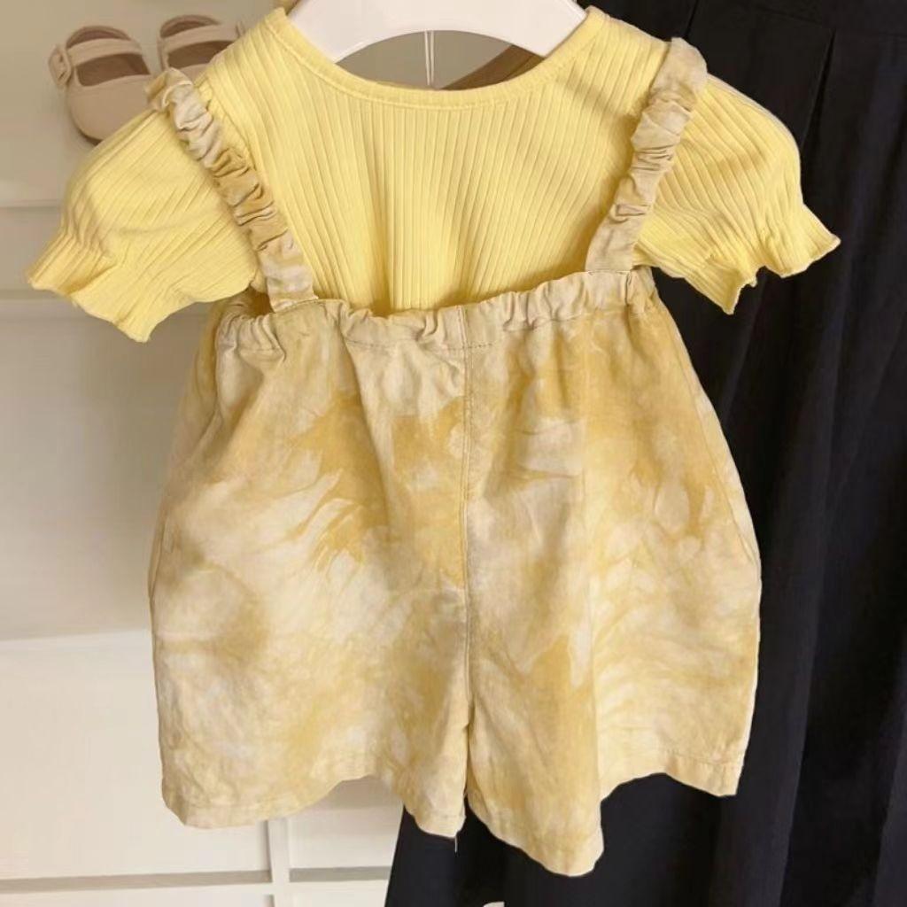 

Детский комплект из двух предметов: комбинезон с узором тай-дай и вязаный топ. Осенний. 120cm