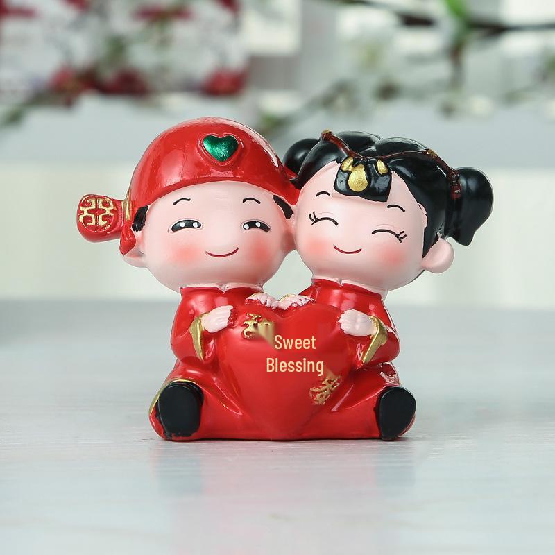 Chinese Style Newlyweds Resin Dolls - Creative Wedding Room Ornaments