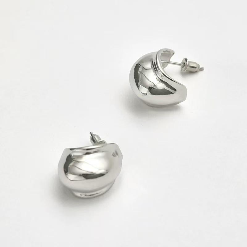 Elegant Water Drop Earrings - Stylish, Lightweight, Glossy, and Versatile