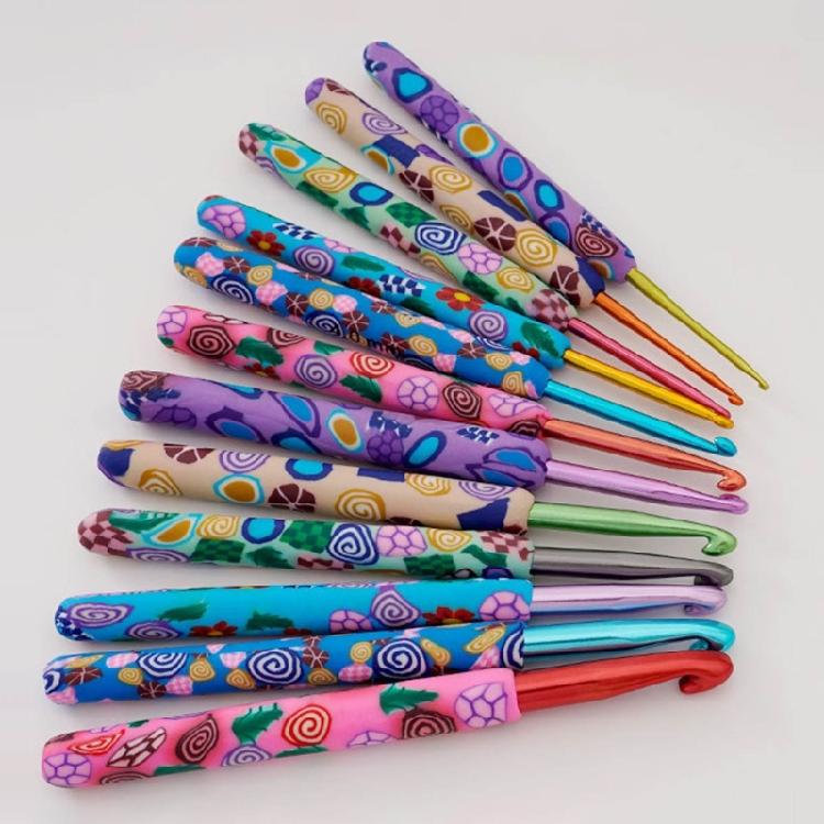 12 Stück 2,0mm-8,0mm Häkelnadel Set Bunte Stricknadel Ergonomische Häkelnadel Häkelzubehör