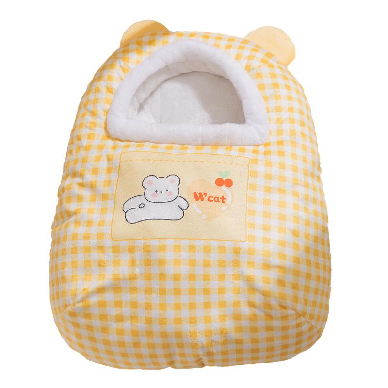 Przytulny śpiwór i łóżko dla kota: Ciepłe, zamknięte gniazdo zapewniające komfort zimą