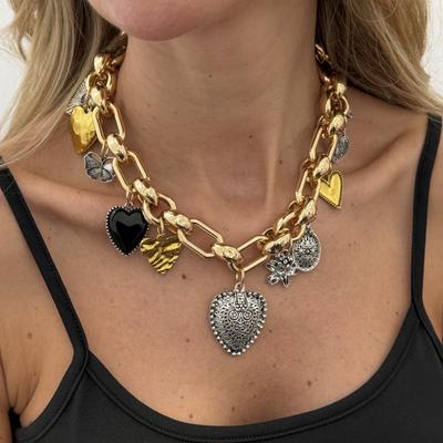 Collana Ciondolo a Forma di Cuore con Motivo Metallico Luce Vintage Lusso da Donna, Stile Punk Ccb Catena Spessa Catena Clavicola