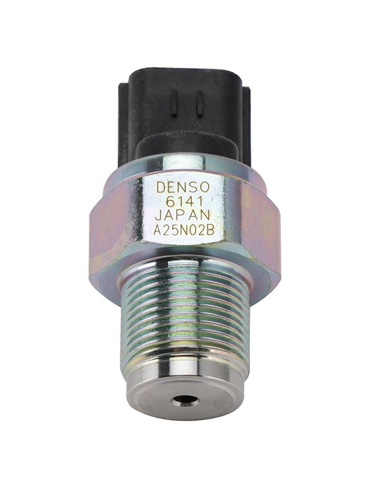 RE520930 Snímač tlaku paliva pro John Deere 7420 7520 7710 7810 8120 8220