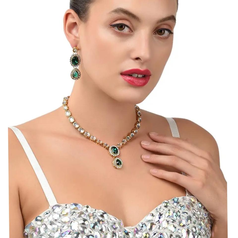 

Золотой тон Kundan & Green Stones Wedding Collection Колье и серьги для женщин