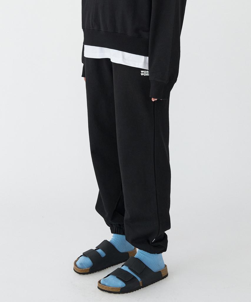 Wokeuwokeu Sweatpants (Black)