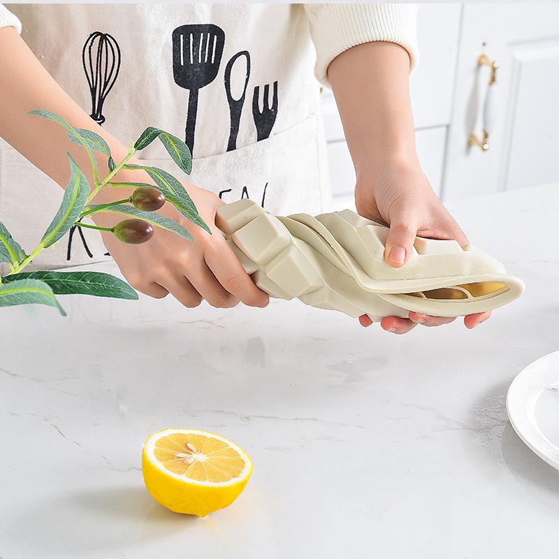 Large Square Ice Cube Mold Japanese Ice Cube Silicone Ice Mold with Lid Dust 21 Ice Mold