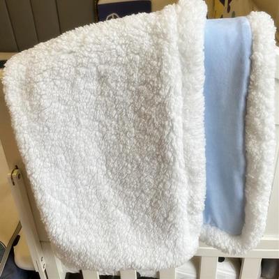 Unisex Blankets Warm Air Conditioning Blanket Lunch Blanket Plush Thick Quilts Baby Swaddle Blankets Blue Pink Yellow