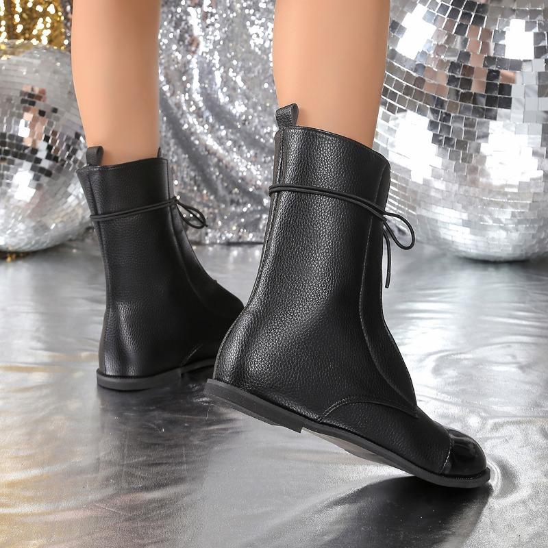 Large Size Leather Boots Short Leg Martin Boots Autumn and Winter New Round Toe Lace-up Women's Boots