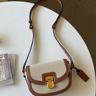 Single-shoulder Crossbody Saddle Bag with A Unique Contrasting Color, Retro and Versatile Underarm Bag