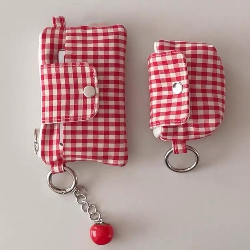 Whimsical Tomato Shape Keyring Resin Alloy Crafted Charm Stylish Accessory Fashion Keychain Pendant for Keys Backpacks