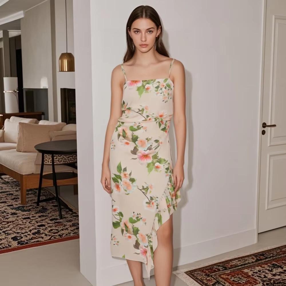 

2025 Spring/Summer Women s Slim Fit Layered Floral Print Backless Sundress Large
