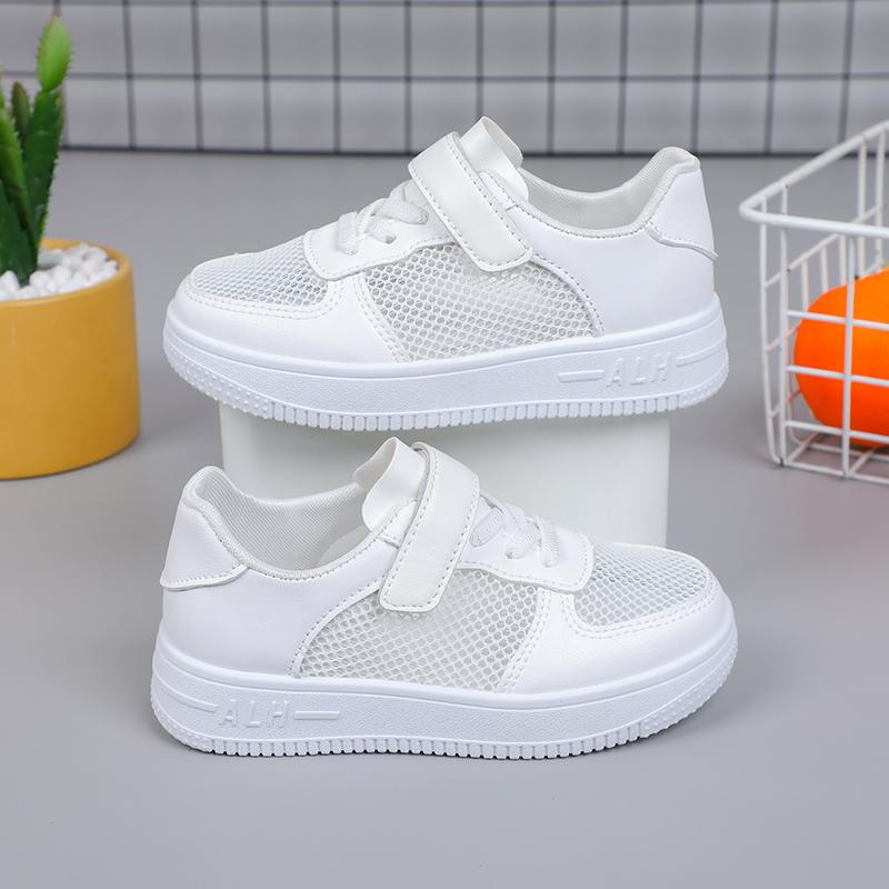 Tenisowe trampki dziecięce letnie nowe chłopięce dziewczęce buty sportowe codzienne buty deskorolkowe siatkowe oddychające miękkie podeszwy dziecięce małe białe buty