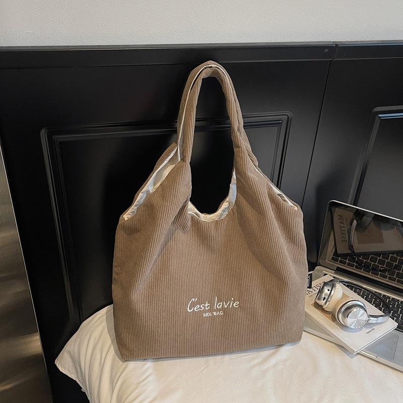 Korean version of lazy wind texture corduroy bag 2025 new large-capacity casual winter striped embroidered shoulder bag
