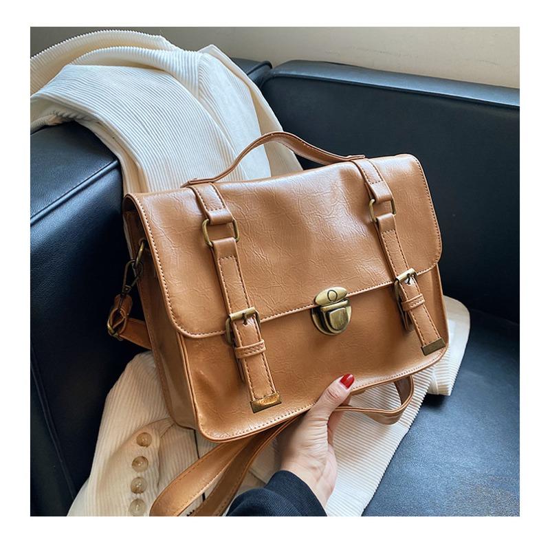 Niche portable high-end backpack retro new simple and versatile small square bag fashion messenger bag