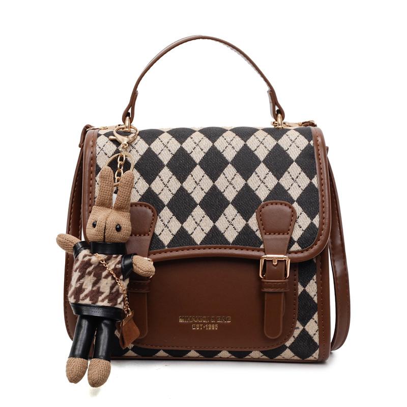 

2025 autumn and winter new versatile plaid backpack women s contrasting color going out handbag commuting versatile shoulder messenger bag no pendant коричневый