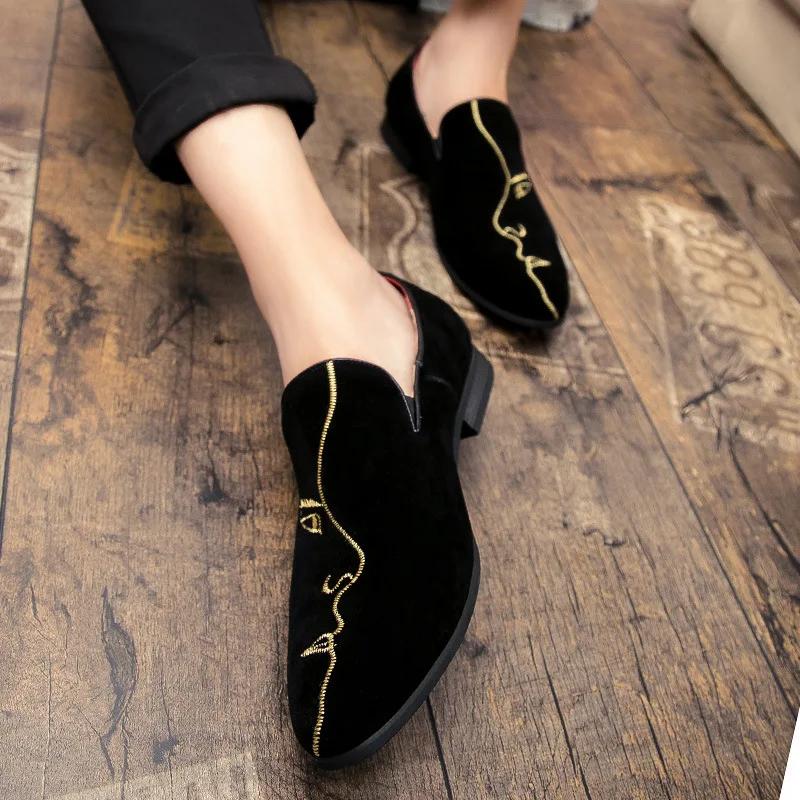 Hot Sale New Mens Comfortable Loafers Rhinestone Rivet Pointed Men Formal Shoes Men's Wedding Party Flat Shoes for Men