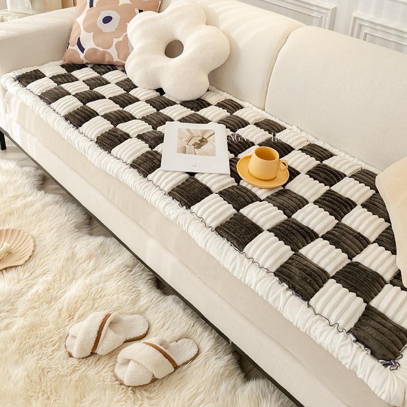 Chessboard Grid Plush Thick Sofa Cushion Anti Slip Floating Window Mat for Bedroom Living Room Household Warm Dustproof Blanket