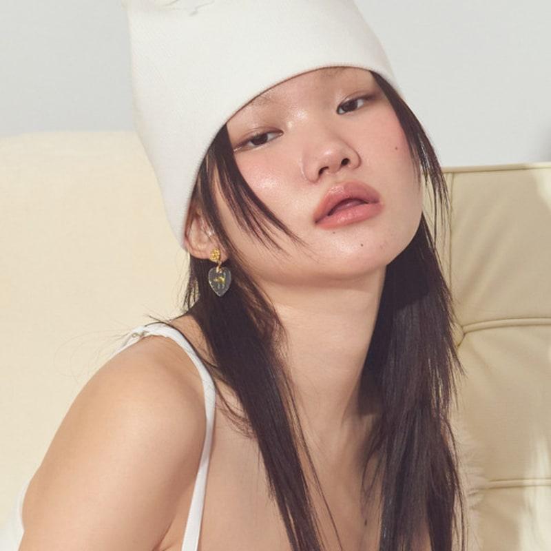 

LOVUEE White Butterfly Beanie Hat White