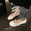Wearing trendy fairy one pedal flat-soled beanie shoes peak spring and autumn Mary Jane shoes female pearl shallow mouth