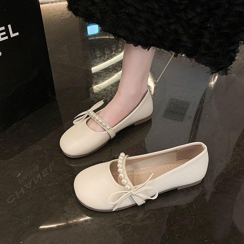 Wearing trendy fairy one pedal flat-soled beanie shoes peak spring and autumn Mary Jane shoes female pearl shallow mouth