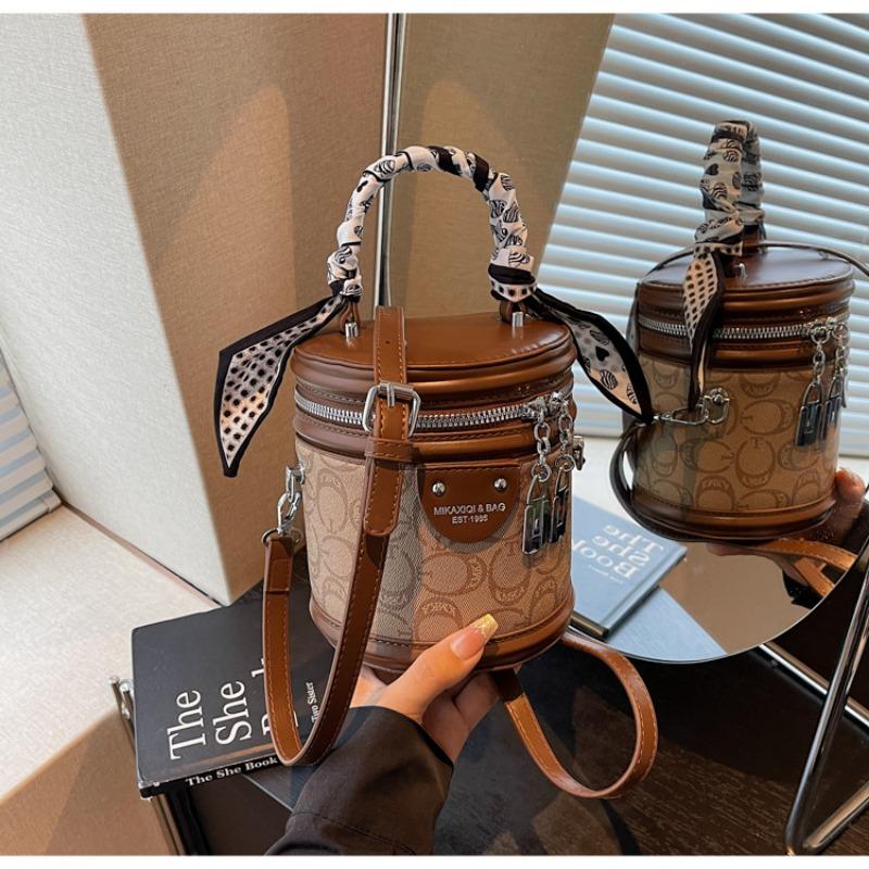 Small bag women's summer new fashion messenger bag is now popular bucket bag