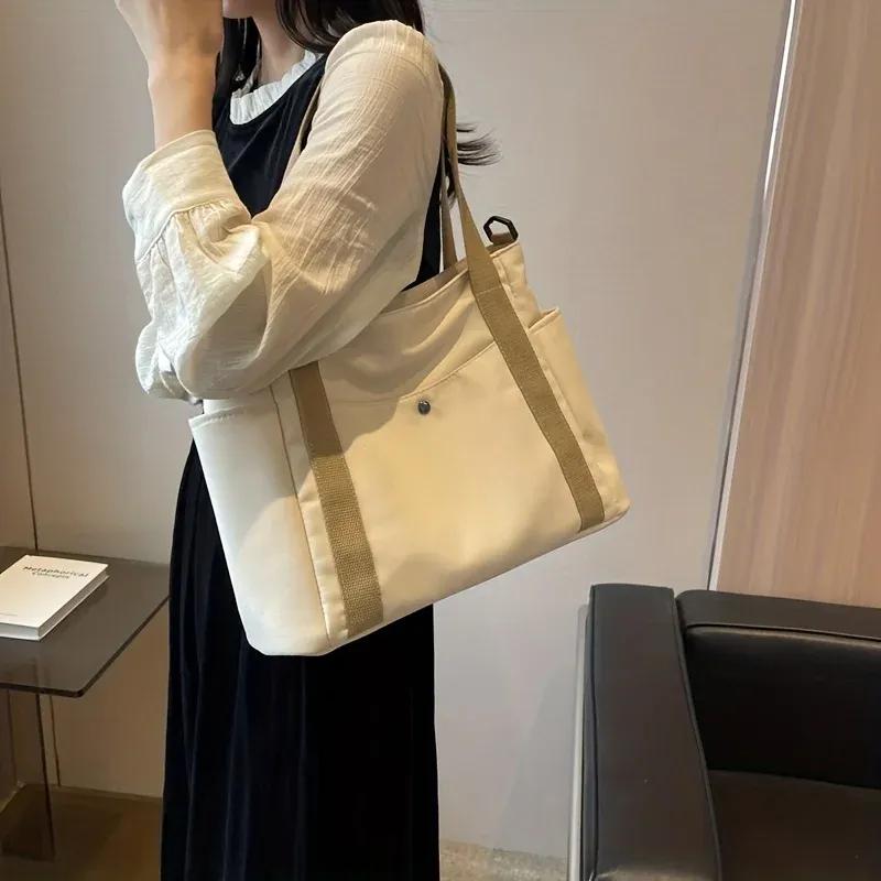 Простая сумка через плечо с цветными блоками — фото 9