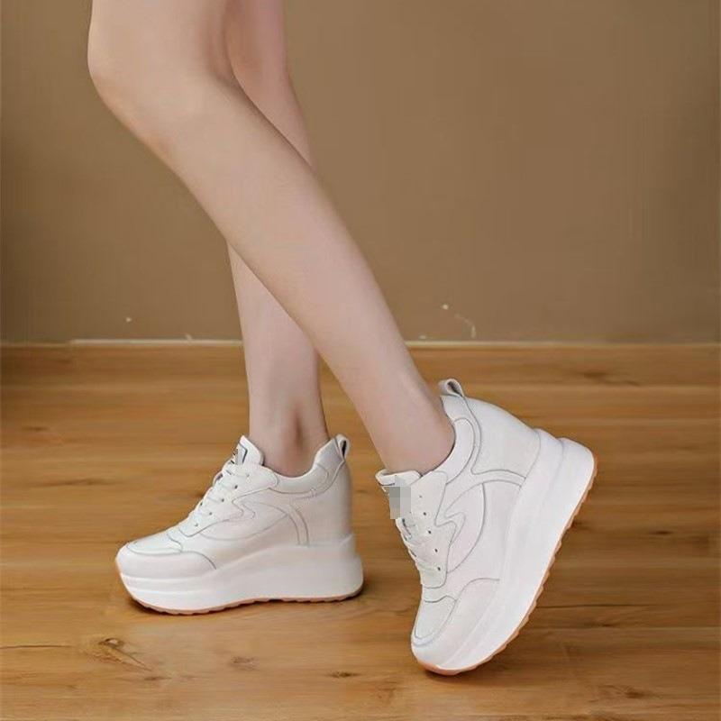 Kleine weiße Schuhe Damen cm dicke Sohlen erhöhen die Höhe Herbst neue Mode Muffin kleine Leute sind keine müden Füße einzelne Schuhe