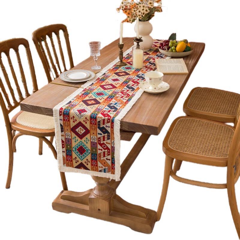 ZISIZ Bohemian Red Vintage Table Runner