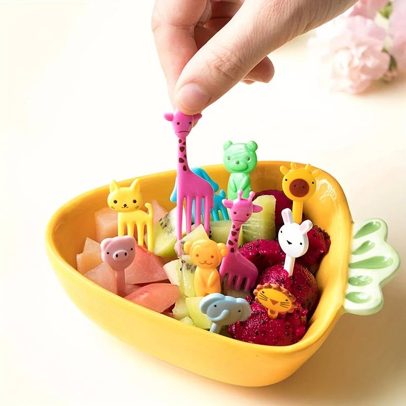 Animal Farm Fruit Fork Mini Cartoon Children Snack Cake Dessert Food Pick Toothpick Bento Lunches Party Decor Random Color