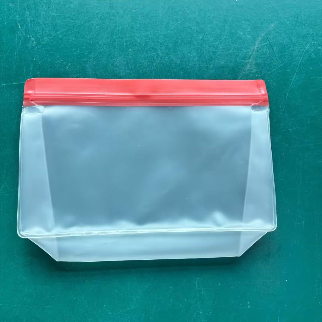 Frosted PEVA Food Preservation Bags - Sealed, Transparent Storage for Snacks & Portions, Refrigerator & Freezer Safe Small: 13.5*22*5.5cm красный