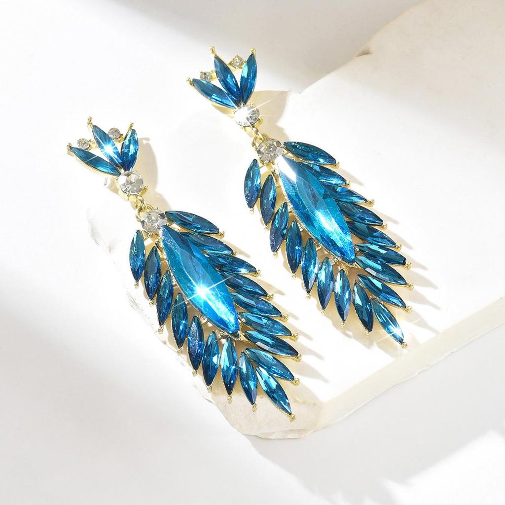 Exquisite Retro Crystal Leaf Tassel Earrings: Zinc Alloy Dangle for Weddings & Evenings
