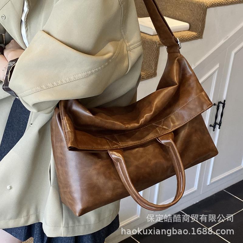 Large-capacity Bag Women's Autumn and Winter Versatile 2025 New Casual Messenger Bag Texture Portable Work Commuter Tote Bag