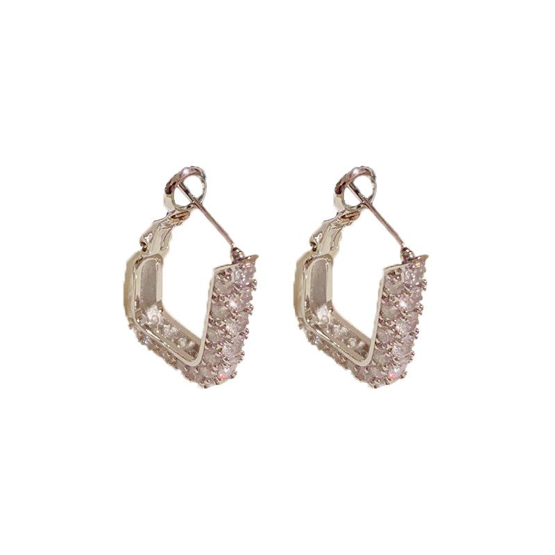 Sweet and Light Luxury Square Buckle Earrings for Women Cold Style High-end French Versatile Diamond Earrings