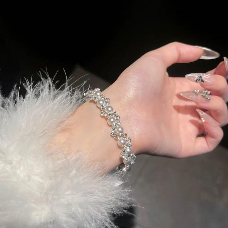 Retro Hollow Geometric New Style Exquisite and Fashionable Design Sense Niche and Simple Bracelet for Women