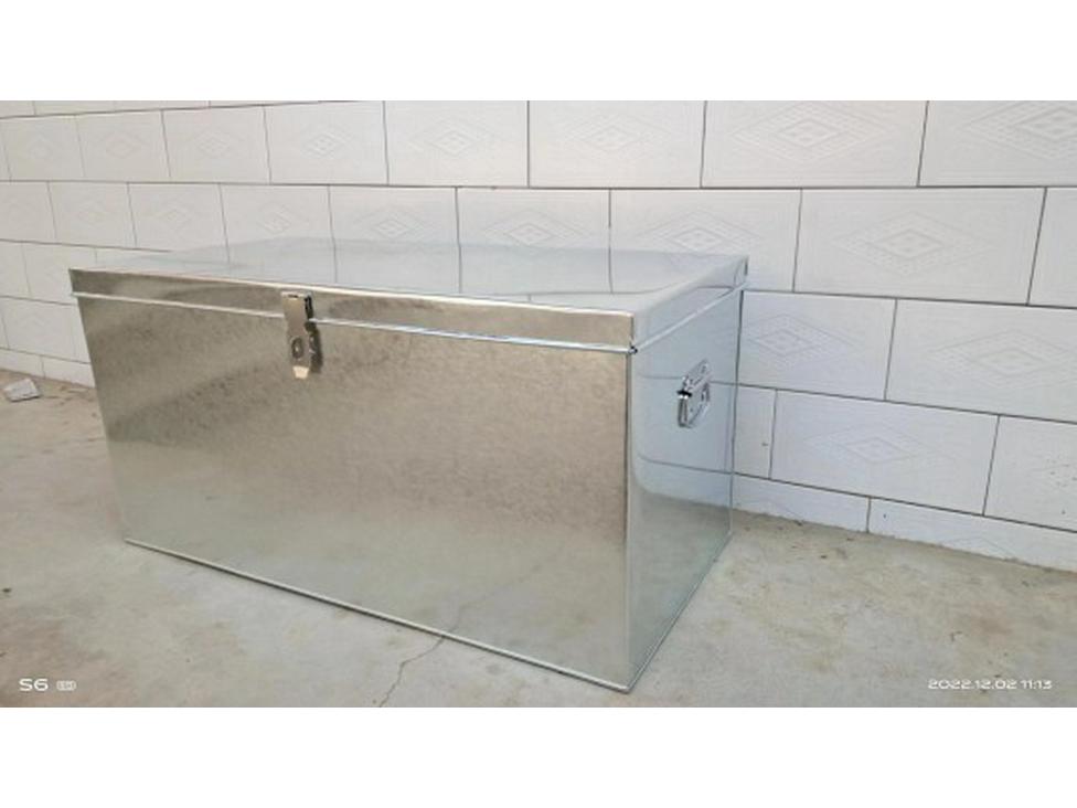 Galvanized White Iron Lockable Tool and Storage Box