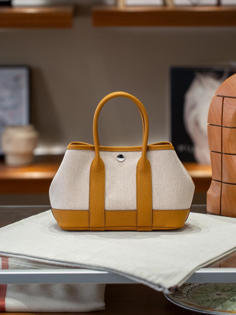 Garden Neo Garden 23 Flower Garden Layout Stitching Leather Handbag Cowhide Mini Handbag Womens Bag